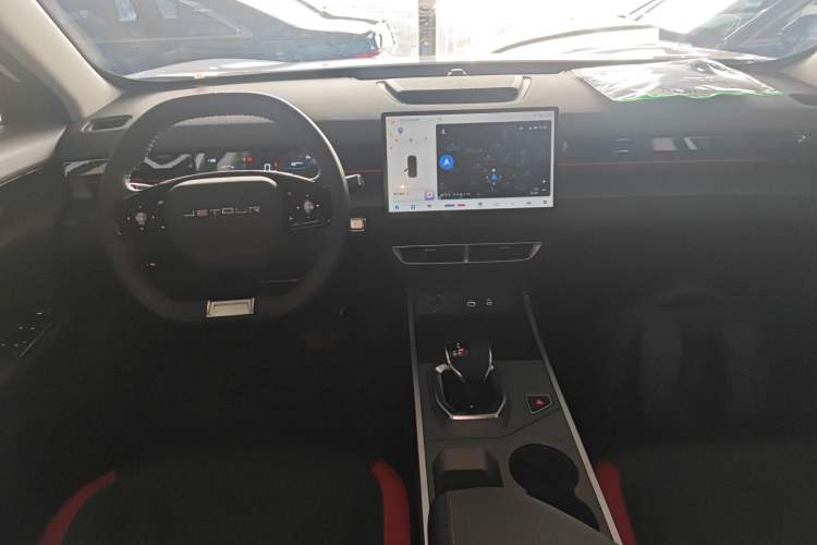 Used JETOUR Dashing 2025 1.5T DCT Youth UP Center Console