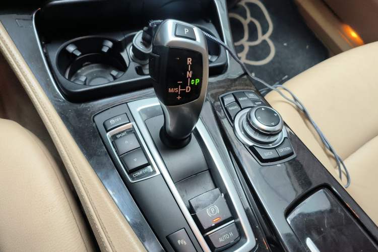 Used BMW 5 Series 2013 525Li Leading Model