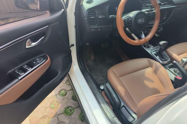 Used Kia KX Cross 2018 1.6L Automatic Dynamic Sunroof Version Driver Seat