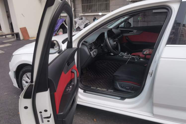 Used Audi A4L 2019 40 TFSI Ambition China VI
