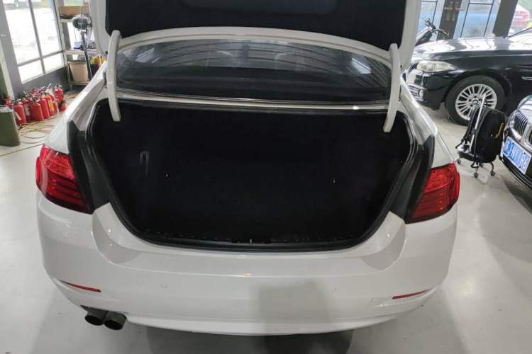 Used BMW 5 Series 2017 520Li Elegant Edition
