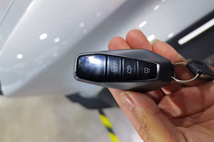 Used iCAR 03 2024 401km Range Two-Wheel Drive Standard Yuechao Version Interior 1