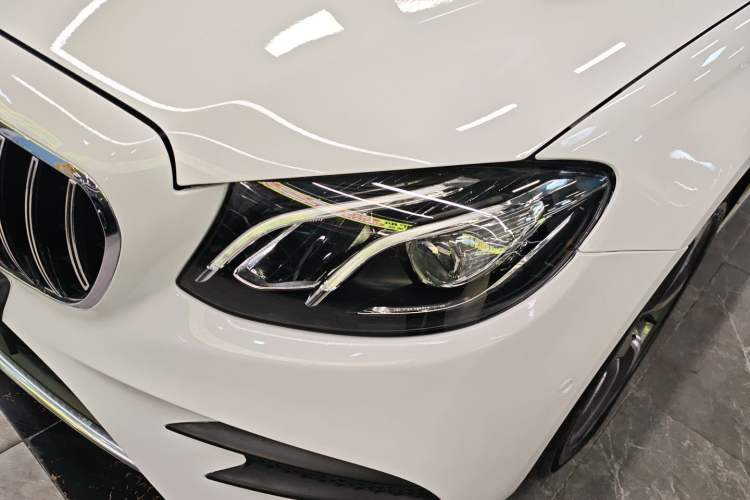 Used Mercedes-Benz E-Class 2017 E 300 L Sporty and Stylish Model
