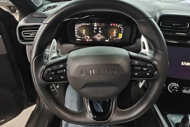 Used Lynk & Co 03 2022 2.0TD DCT JingPro Steering Wheel