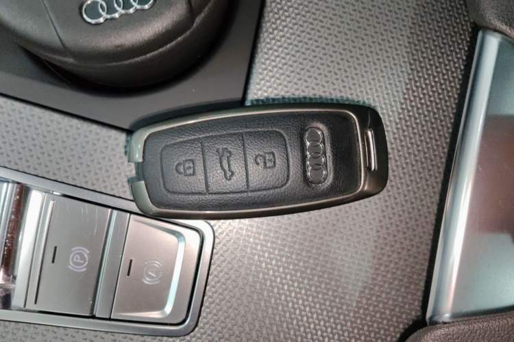 Used Audi A6 2021 allroad quattro Explorer 55 TFSI Prestige Off-Road Model