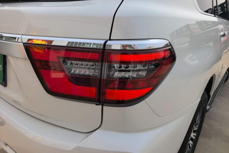 Used Nissan Patrol 2019 Y62 4.0L SE-T1 Middle East