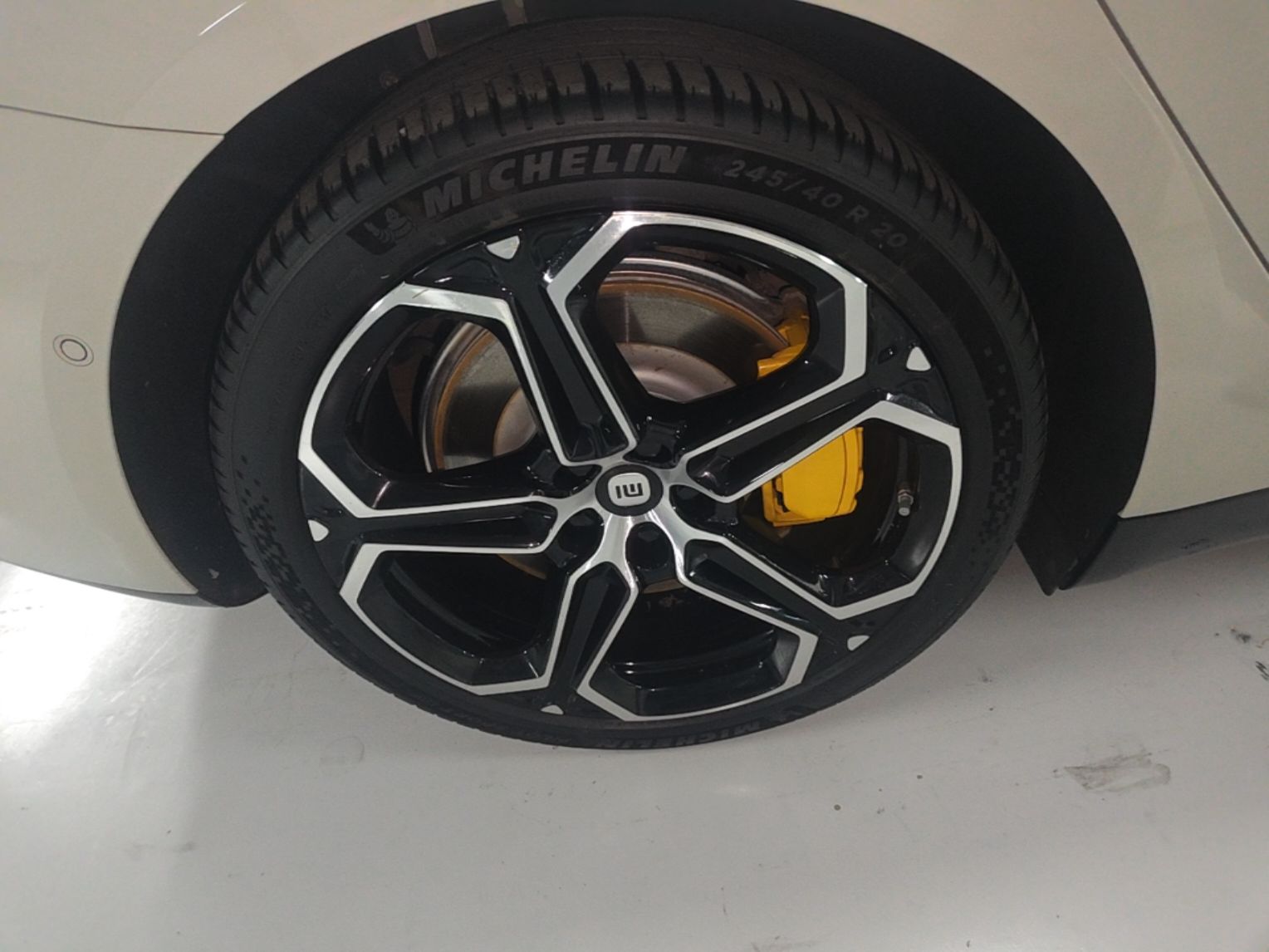 Xiaomi Auto SU7 2024 Rear-Drive Long-Range Intelligent Driving Version — снимка 11