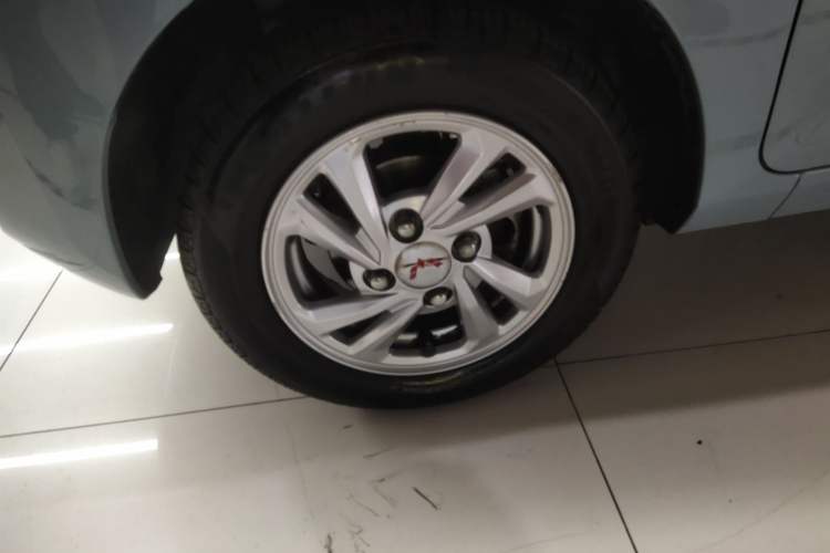 Used Wuling Hongguang MINIEV 2020 Zizai Version Lithium-NMC Left Front Wheel Hub