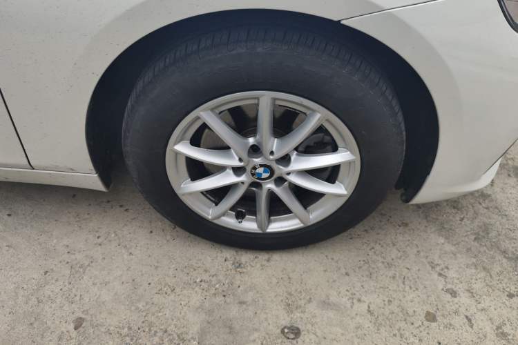 Used BMW 2 Series Active Tourer 2016 218i Fashion Model Right Front Wheel Hub