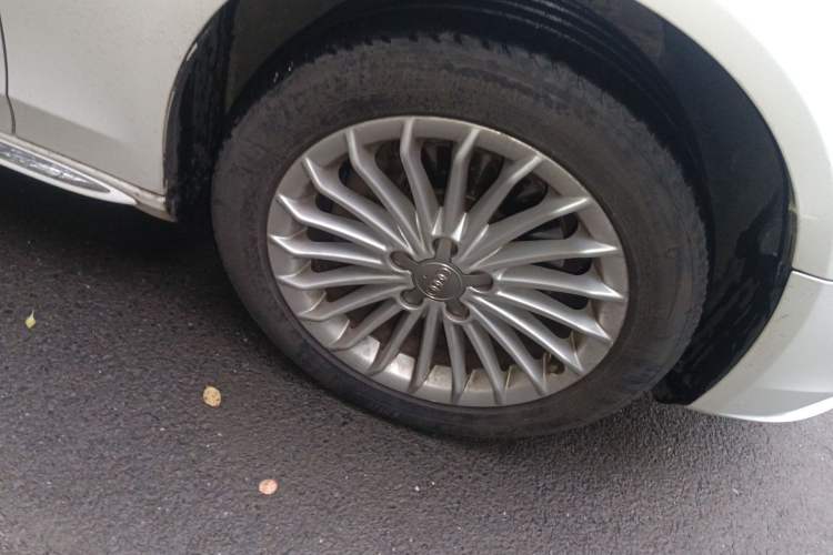 Used Audi A4L 2015 35 TFSI Automatic Comfort Model Right Front Wheel Hub