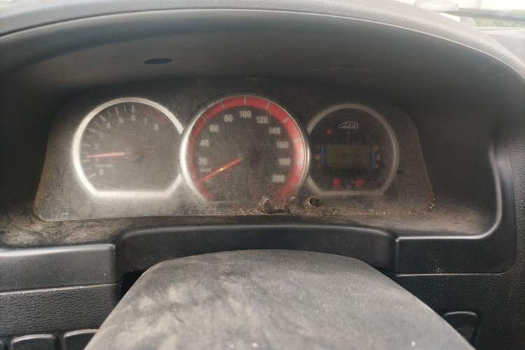 Used FORTHING Lingzhi 2013 M5 Q7 2.0L 7-Seater Long-Wheelbase Comfort Model