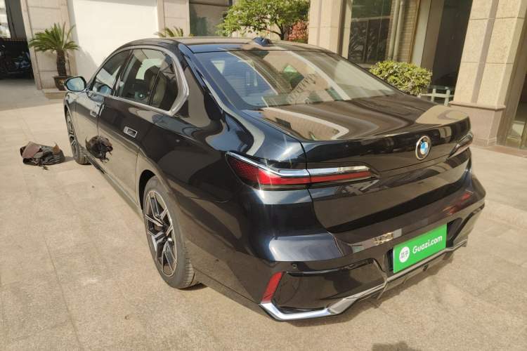 Used BMW 7 Series 2023 735Li M Sport Package
