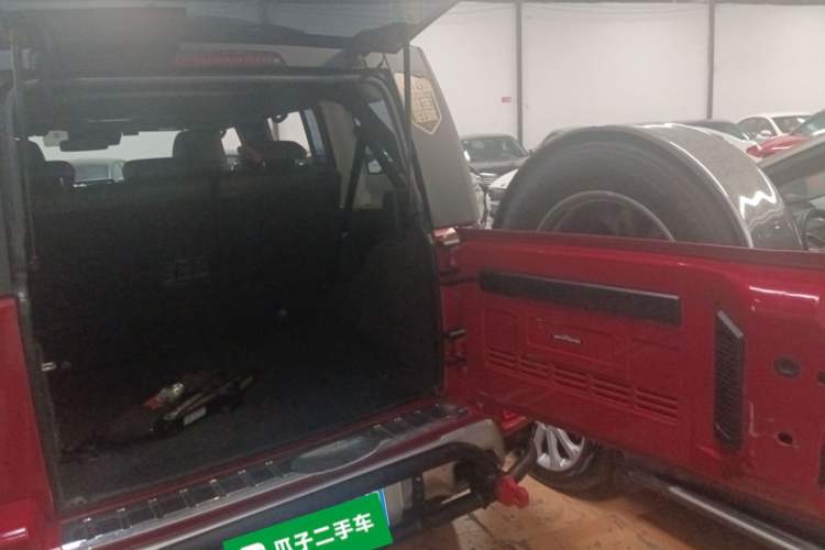 Used BAIC Off-Road BJ40 2019 2.3T Automatic Four-Wheel Drive Urban Hunter Edition Premium Model China VI Emission Standard
