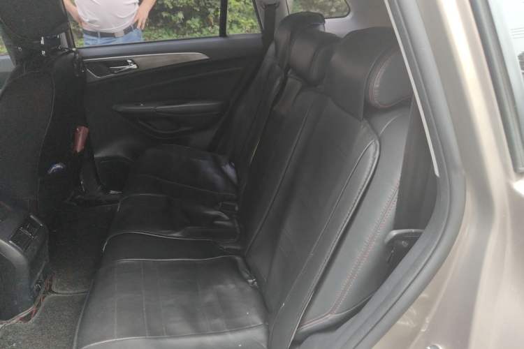 Used CHANGAN CS75 2014 1.8T Automatic Elite Model China IV Standard
