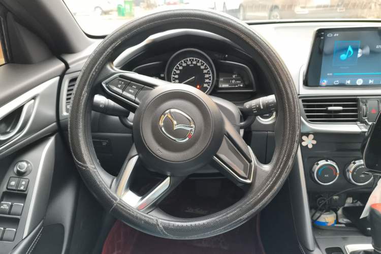 Used Mazda CX-4 2018 2.0L Automatic Two-Wheel Drive Blue Sky Dynamic Version China VI Standard