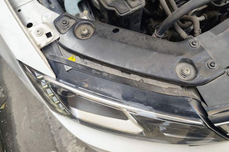 Used Volkswagen Sagitar 2015 230TSI Automatic Luxury Model
