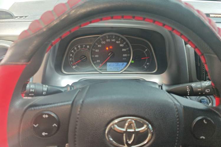 Used Toyota RAV4 2018 2.0L CVT Two-Wheel Drive Fashion X Edition Instrument Cluster