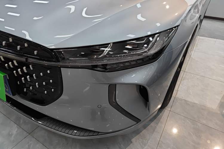 Used Lincoln Z 2025 2.0T Prestige Hybrid Edition
