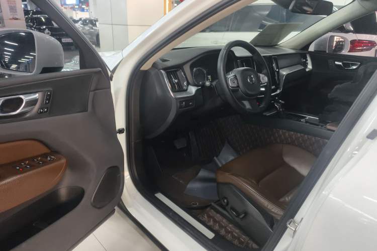 Used Volvo XC60 2020 T5 4x4 Zhiyi Luxury Edition Driver Seat