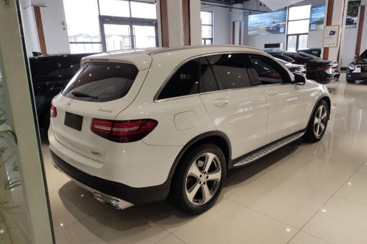 Used Mercedes-Benz GLC 2016 GLC 300 4MATIC Dynamic Model Rear Right 45 Deg