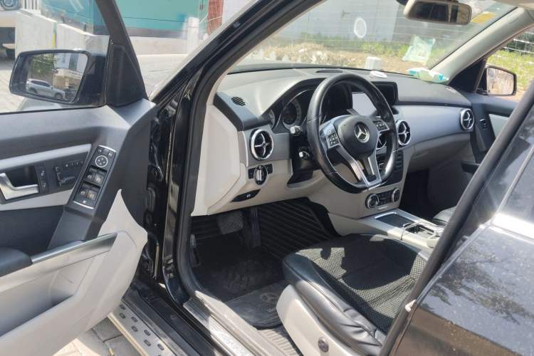 Used Mercedes-Benz GLK-Class 2015 GLK 260 4MATIC Dynamic Edition Ultimate Version