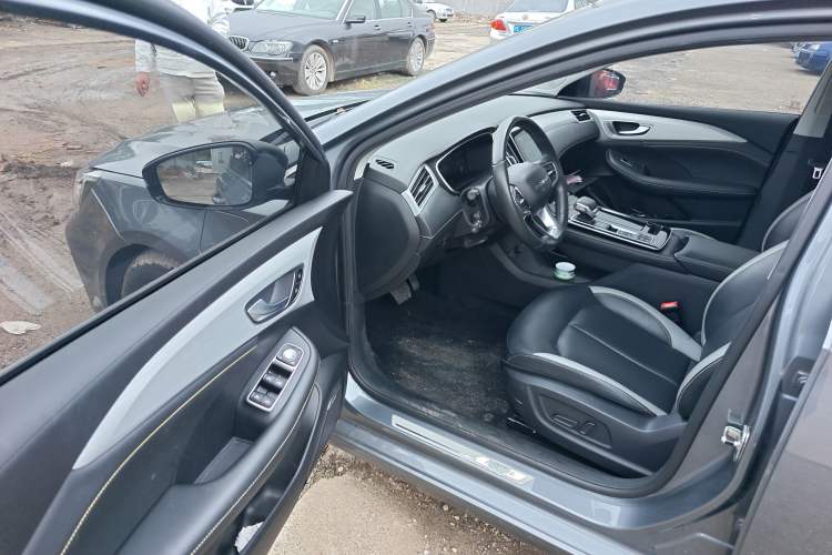 Used Roewe i6 MAX New Energy 2020 1.5T PHEV Cool & Spacious Skyroof Intelligent Drive Supreme Edition
