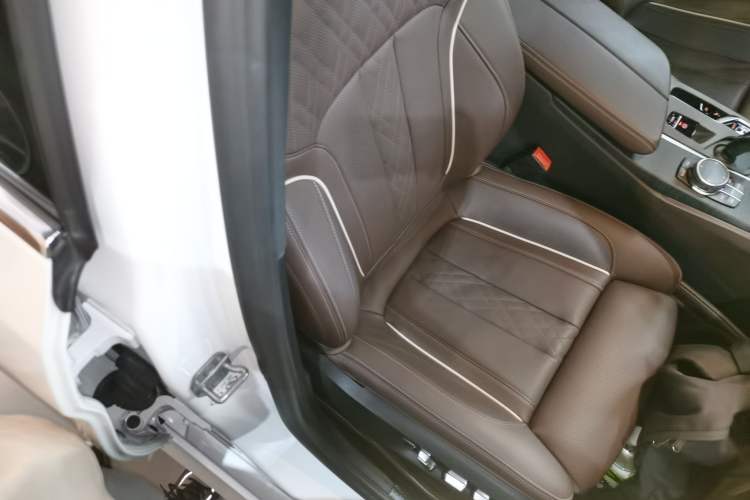 Used BMW 5 Series 2023 530Li Luxury Edition M Sport Package