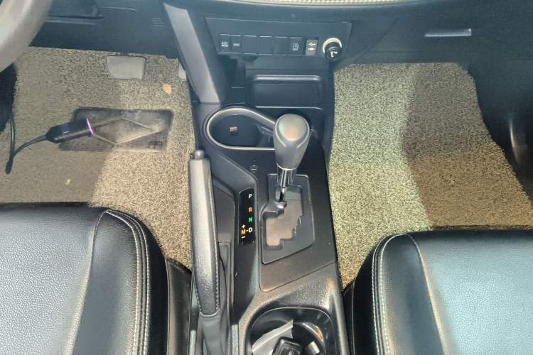 Used Toyota RAV4 2018 2.0L CVT Two-Wheel Drive Fashion X Edition