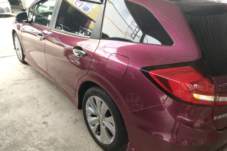 Used Honda Jade 2017 1.8L automatic Comfort version 5 seats