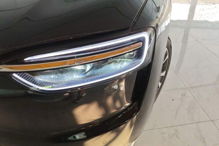 Used Hima AITO M7 2026 Model Range-Extending Ultra All-Wheel Drive 6-Seater Version Left Front Headlight