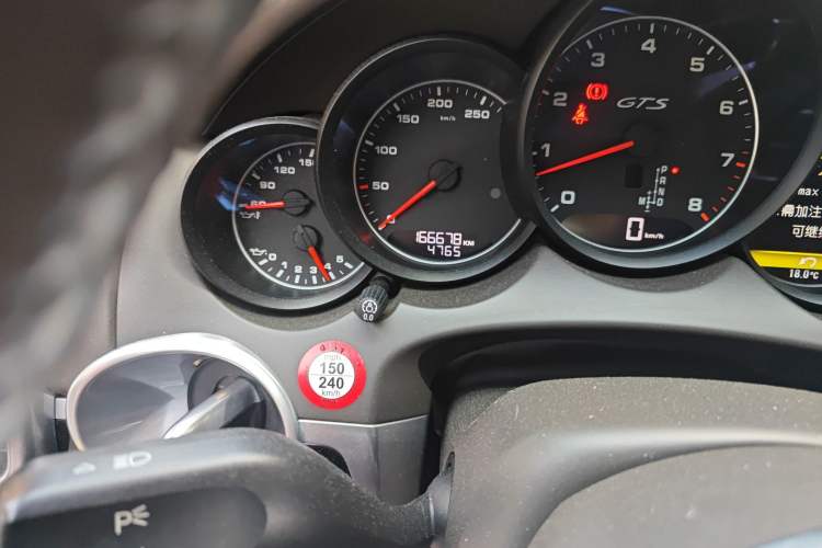 Used Porsche Cayenne 2015 Cayenne GTS 3.6T Odometer Close Up