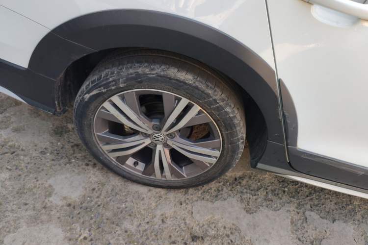 Used Volkswagen C-TREK 2017 1.6L Automatic Luxury Model