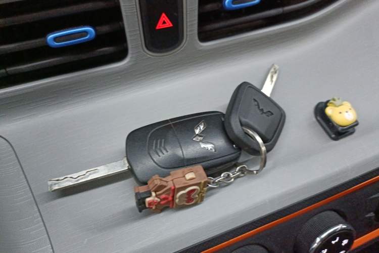 Used Wuling Hongguang MINIEV 2020 Enjoy Edition Lithium-Ion Battery Vehicle Key