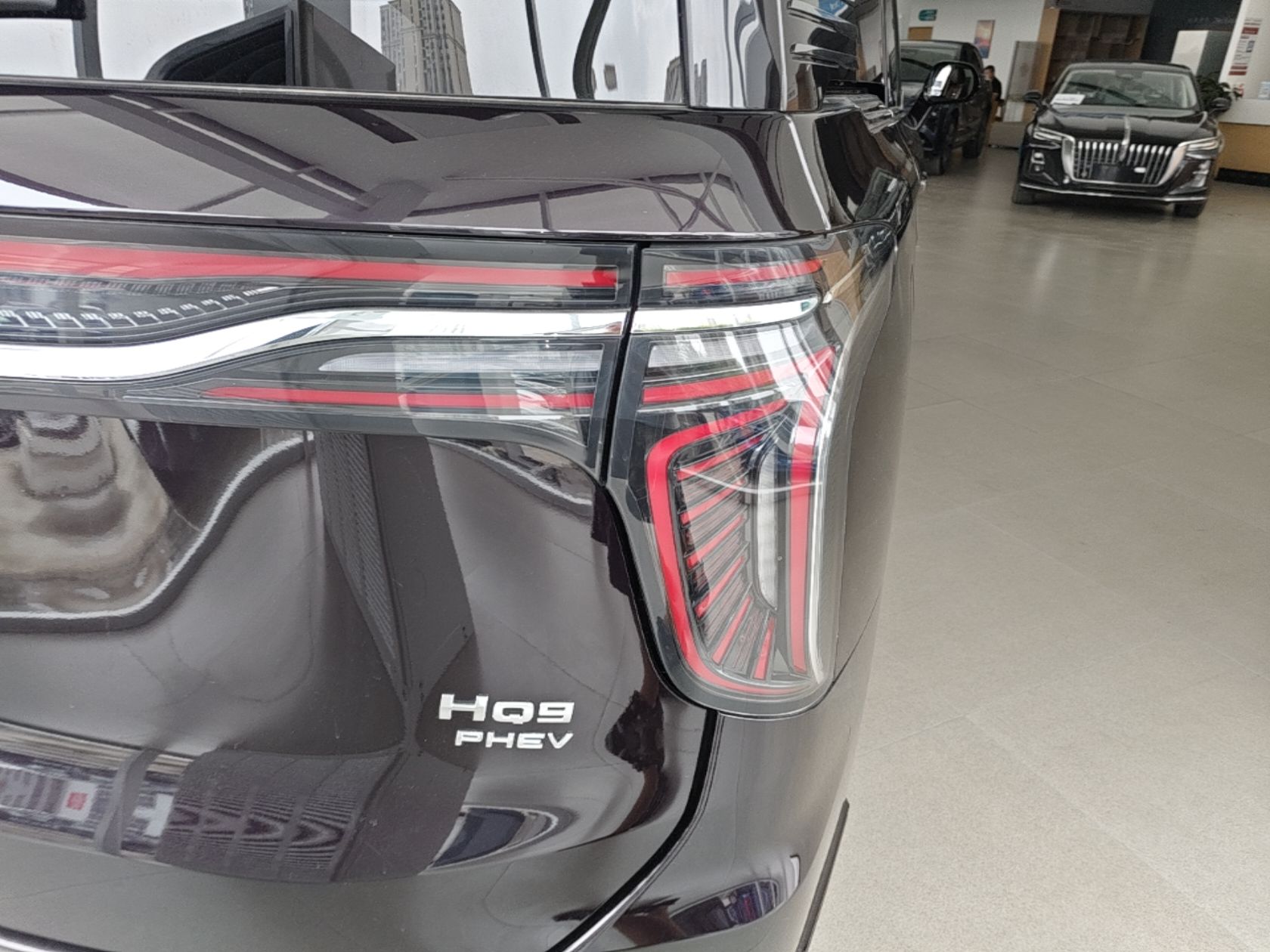 Hongqi HQ9 PHEV 2024 2.0T Four-Wheel Drive Luxury Edition — снимка 9