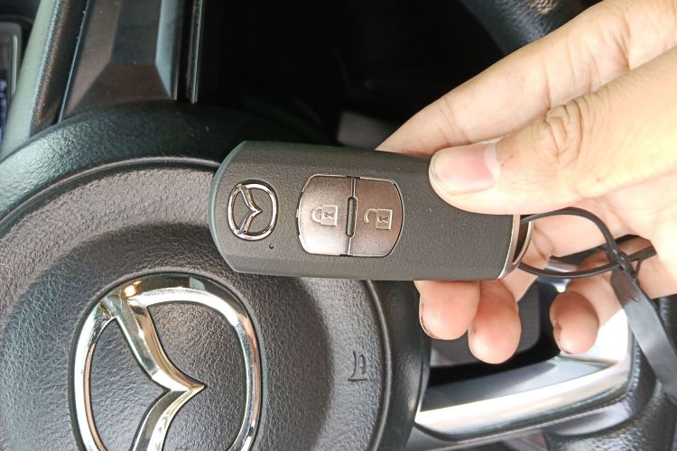 Used Mazda 3 Axela 2019 Cloud-Controlled Edition Hatchback 1.5L Automatic Luxury Model China VI Standard Vehicle Key