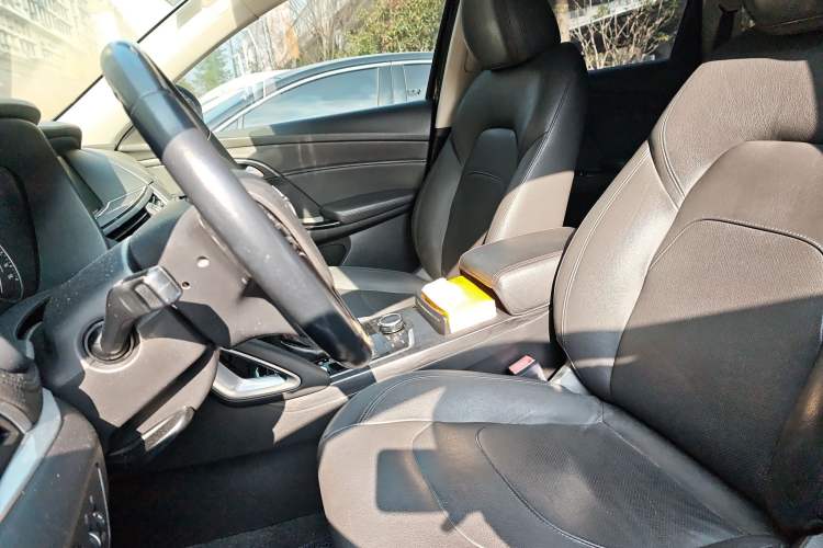 Used BORGWARD BX7 2016 28T Two-Wheel Drive Luxury Version 6 Seats