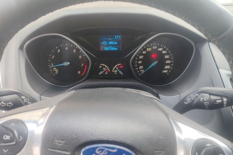 Used Ford Focus 2012 Hatchback 1.6L Manual Fashion Edition
