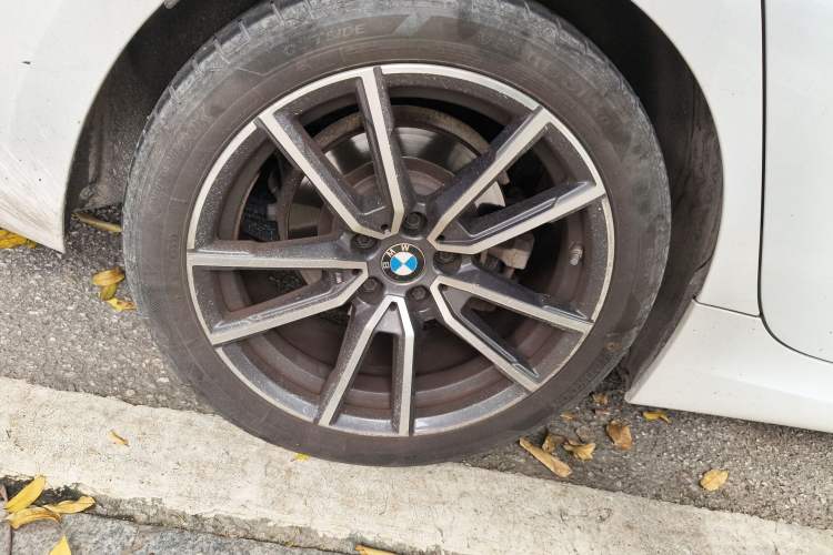 Used BMW 3 Series 2020 320Li M Sport Package Right Front Wheel Hub