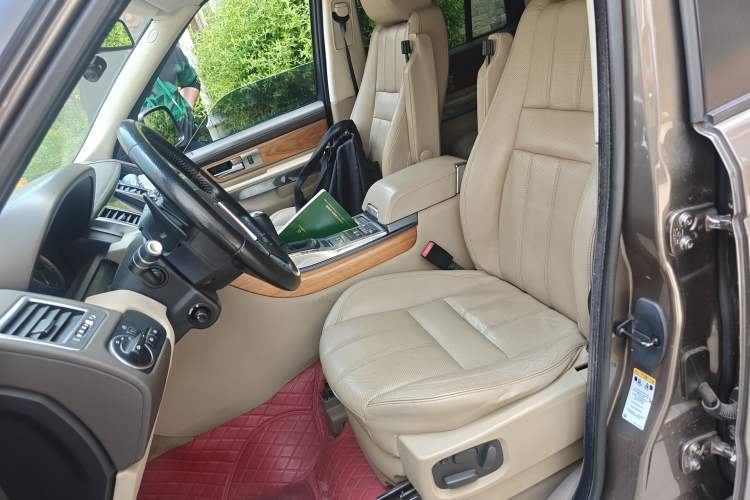 Used Land Rover Range Sport 2013 3.0 TDV6 Diesel Edition
