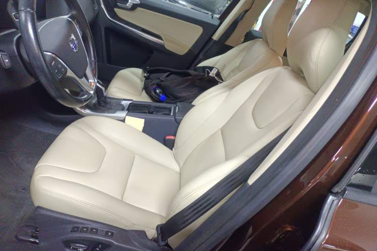 Used Volvo XC60 2014 T5 Zhiyi Edition
