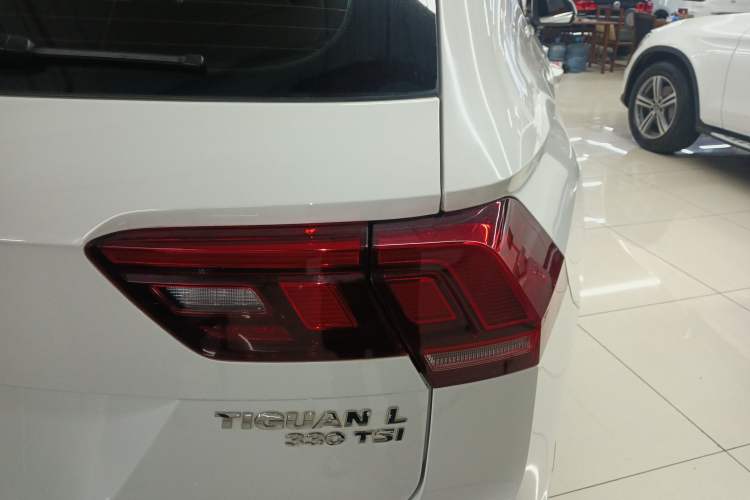 Used Volkswagen Tiguan L 2019 330TSI Automatic Two-Wheel Drive Panoramic Comfort Edition China VI Standard
