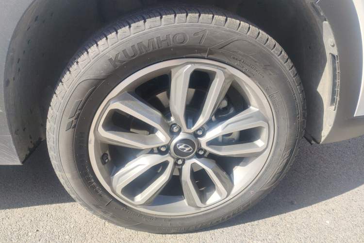 Used Hyundai ix35 2020 2.0L Automatic 2WD Zhiyong·Changxiang Edition Right Front Wheel Hub