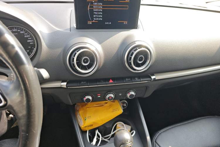 Used Audi A3 2015 Limousine 35 TFSI Millionth Anniversary Intelligent Leading Model
