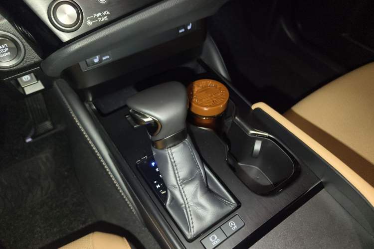 Used Lexus ES 2023 200 Excellence Edition