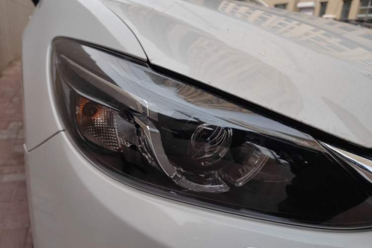 Used Mazda Atenza 2017 2.5L Blue Sky Prestige Edition Right Front Headlight