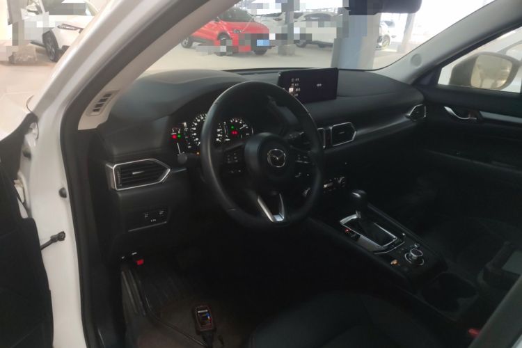 Used Mazda CX-5 2024 2.0L Automatic Two-Wheel Drive ZhiShang Version Center Console