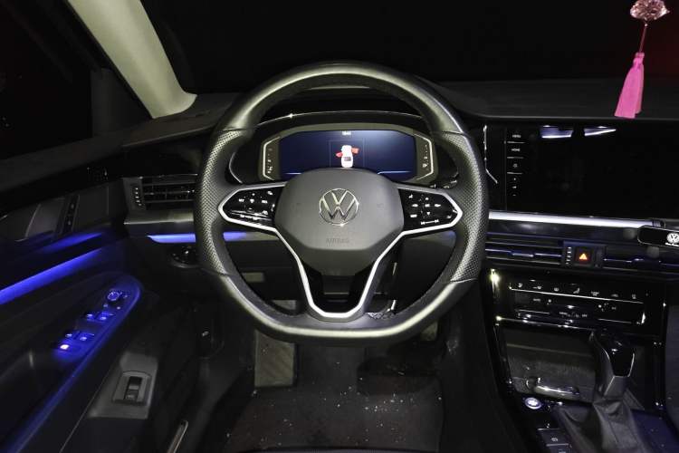 Used Volkswagen Passat 2022 330TSI Starry Luxury Edition Steering Wheel
