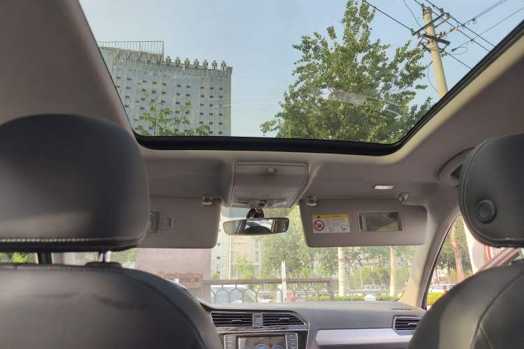 Used Volkswagen Tiguan L 2017 330TSI Automatic Two-Wheel Drive Luxury Edition
