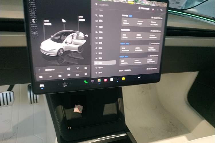 Used Tesla Model 3 2025 Model Long-Range Rear-Wheel-Drive Version Audio And AC Panel