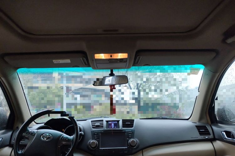 Used Toyota Highlander 2011 2.7L Two-Wheel Drive 7-Seater Luxury Edition Headliner